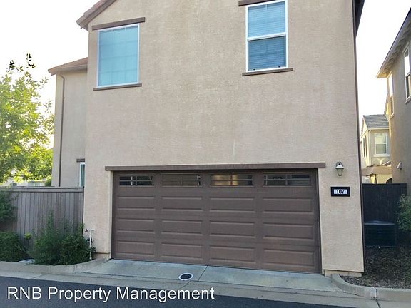 2nd image of 107 Talmont Cir