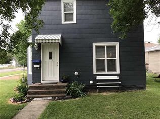 121 S Blanche Ave, Madison, SD 57042