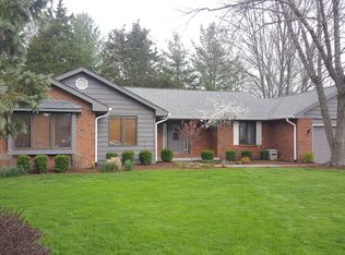 4224 Sharp Ln, Columbus, IN 47201