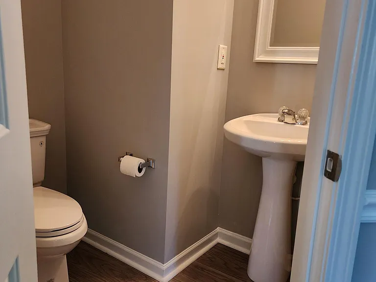 1/2 bath