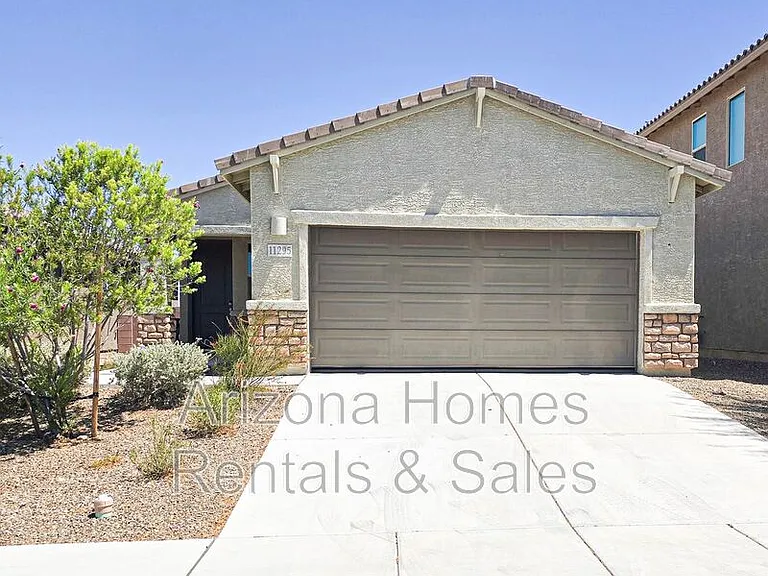 11295 S Weismann Dr — Photo 1