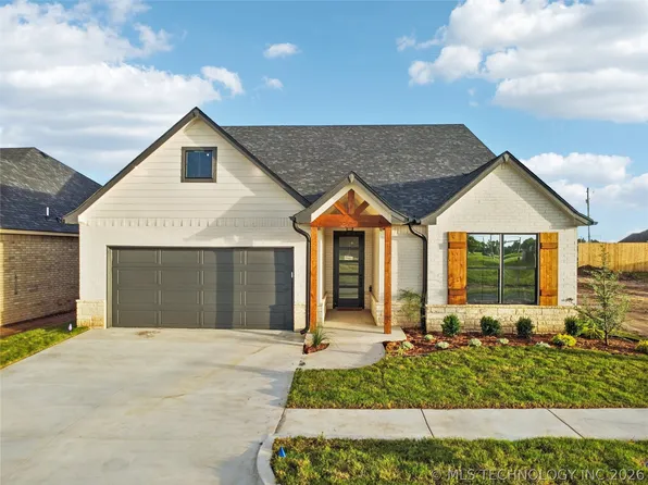 9708 E 132nd St S, Bixby, OK 74008