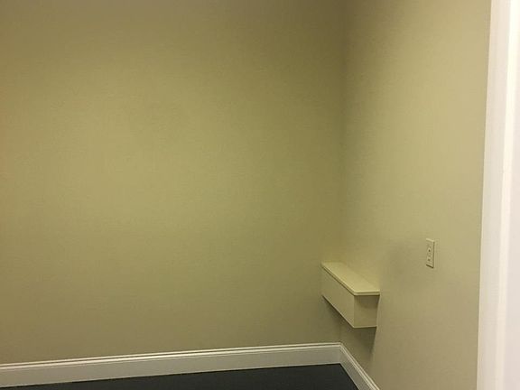 5th image of 2151 Fountain Dr