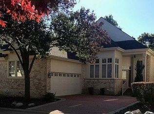 38125 S Vista Dr, Livonia, MI 48152