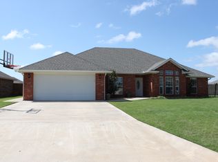 508 Peacock Ln, Altus, OK 73521