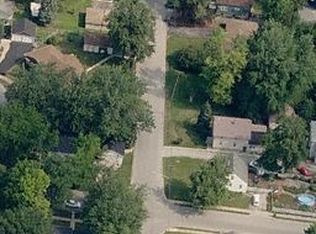677 E 161st St, Lansing, IL 60473