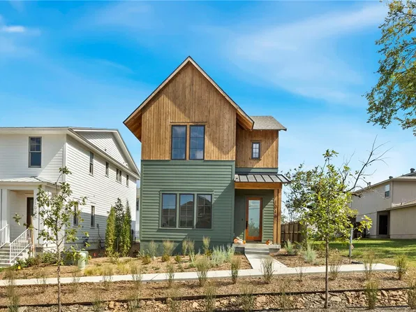 1016 NW A St, Bentonville, AR 72712
