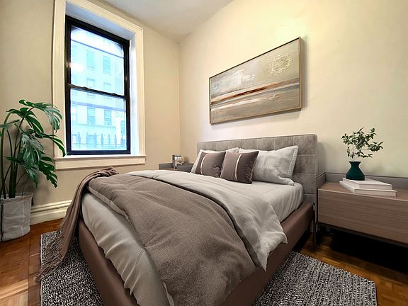 3rd image of 526 W 161st St #1