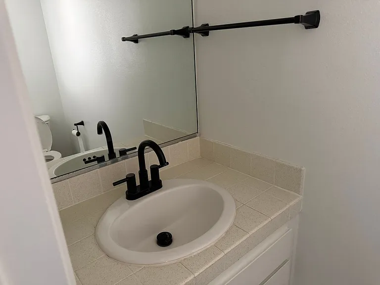 452 Estriga Ct — Photo 10