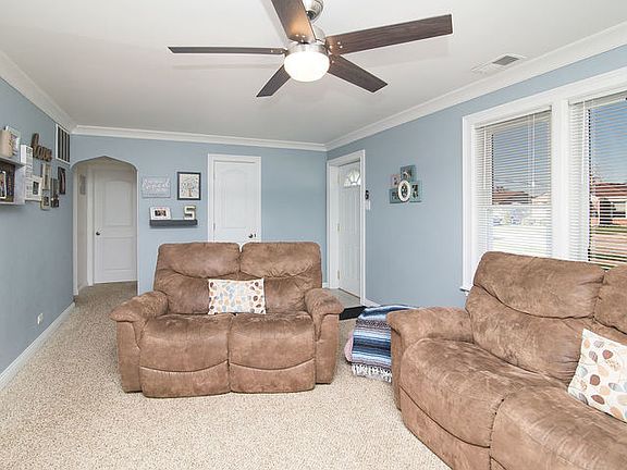 4th image of 2627 Leona Ave