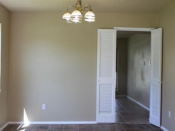 5th image of 403 Land Grant Dr