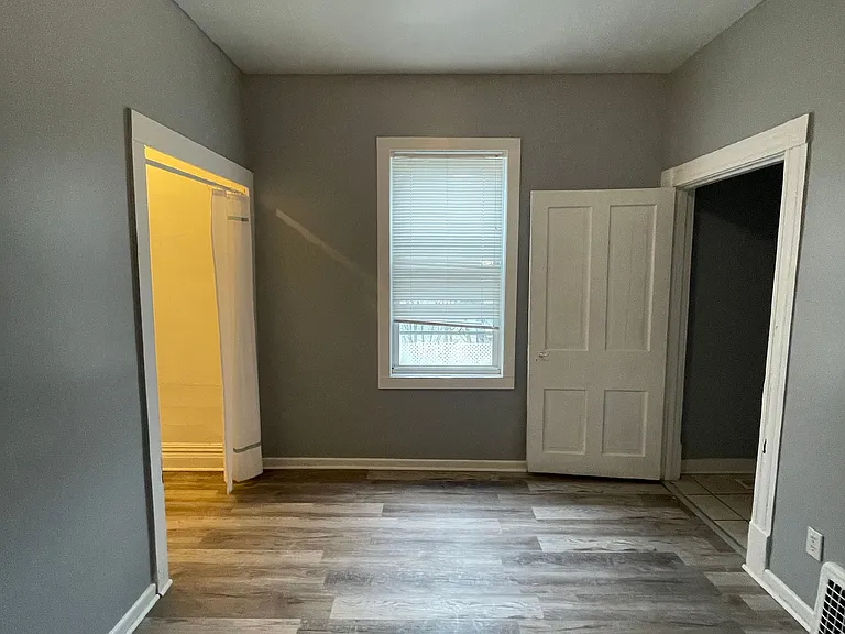 139 N Water Ave #2 — Photo 6