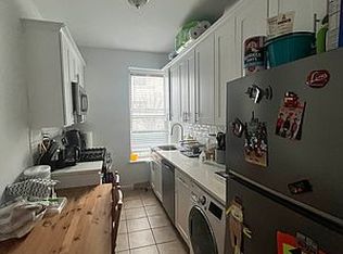 30-24 33rd St #2B, Astoria, NY 11102