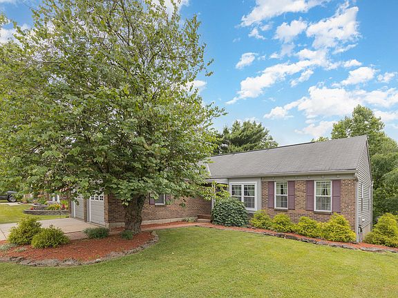 4th image of 15 Stonegate Dr