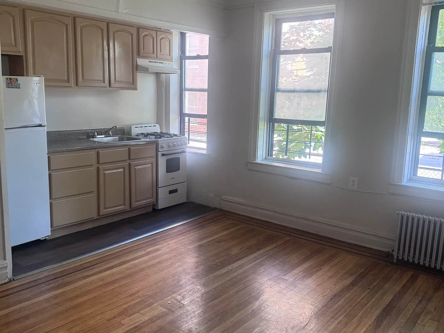 85-21 Lefferts Boulevard — Photo 1