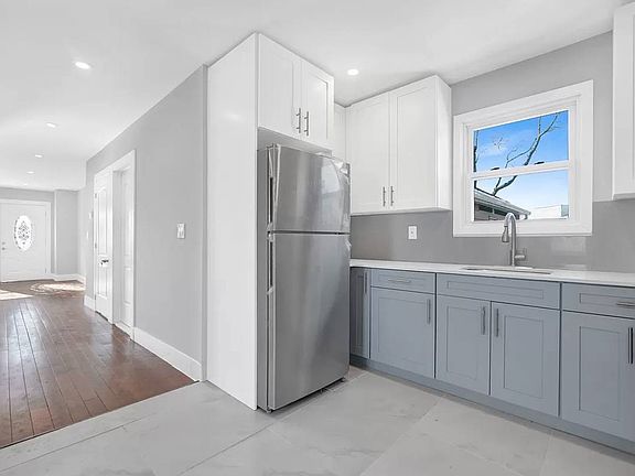 4th image of 13115 Mathewson Ct
