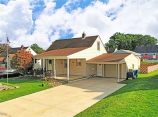 144 Helena Dr, Struthers, OH