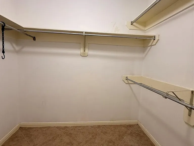 9019 Autumnsong Dr — Photo 14