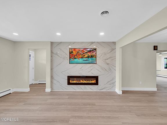 2nd image of 103 Edgewater Court