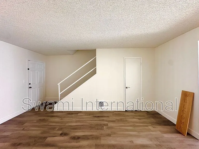 25907 Oak St #4 — Photo 14