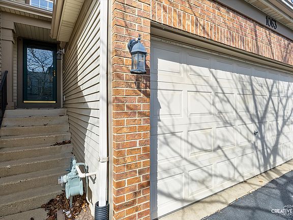 2nd image of 1063 Parkhill Cir #1063