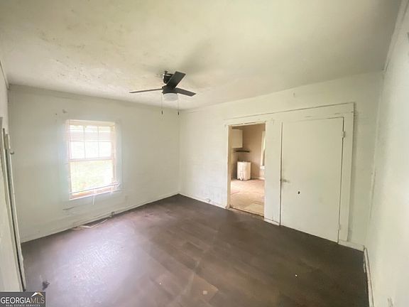 5th image of 917 Fort Hill St
