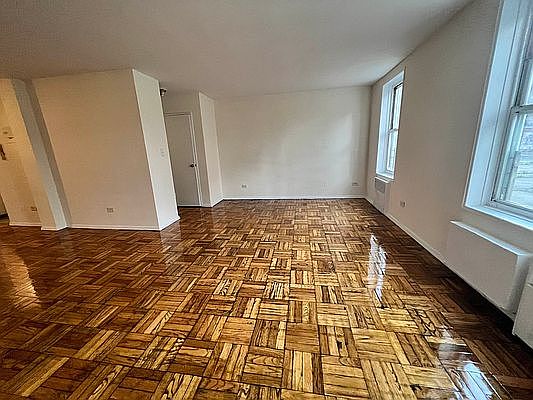 5th image of 112-34 39th Ave #A