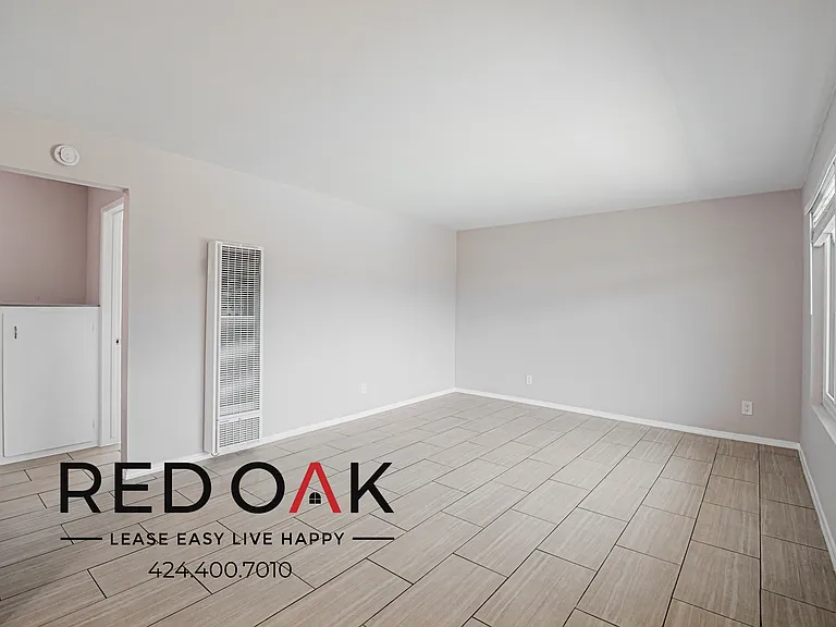 111 W Del Amo Blvd #15 — Photo 5