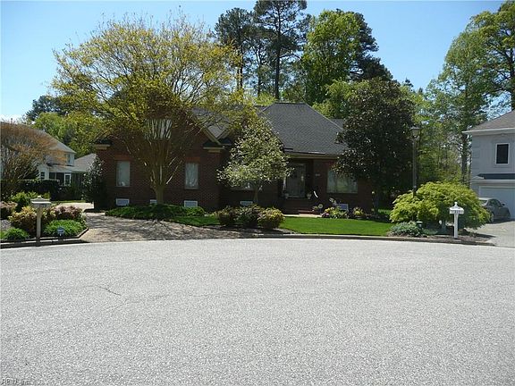 4th image of 309 Fairway Ln