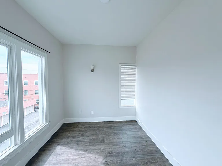 1945 26th Ave #301 — Photo 4