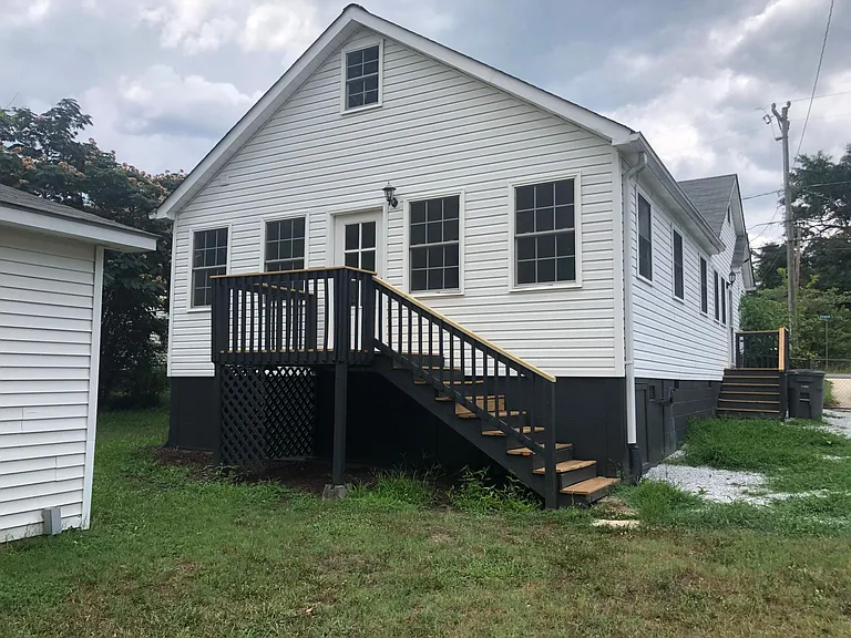 107 Crane Ave — Photo 34