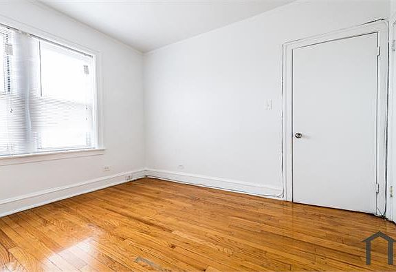 5th image of 9000 S Bishop St