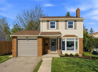 16 Thornbush Cres, Waterloo, ON N2T 1B2