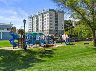 415 N Lake St UNIT 602, Pt Washington, WI 53074