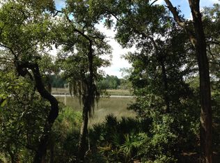 2558 Cauley Ln, Jacksonville, FL 32218