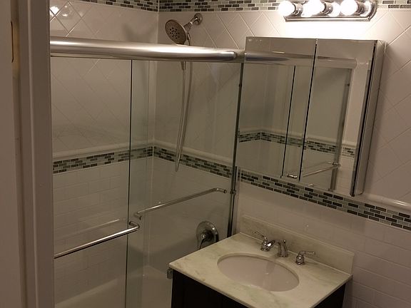 4th image of 3077 38th St APT 2C