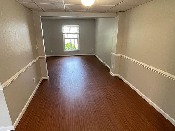 5th image of 3217 B Regents Park Ln