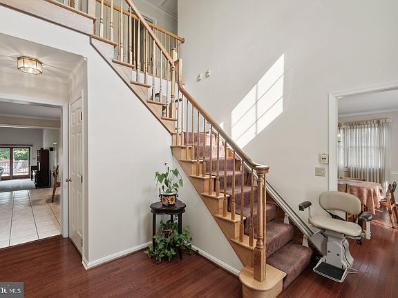 3rd image of 10237 Nolan Dr