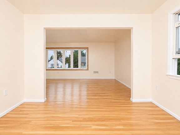 2nd image of 839 Walnut St Floor 2