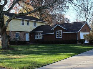 1408 Drake Dr, Erie, PA 16505