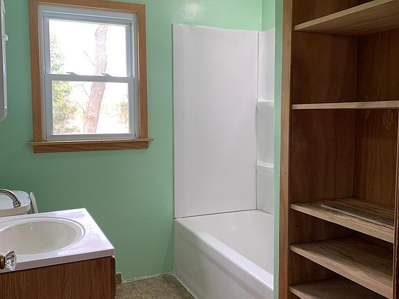 5th image of 1581 170th St