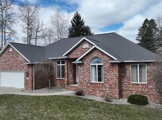 9524 Pine Needle Trl, Flushing, MI 48433