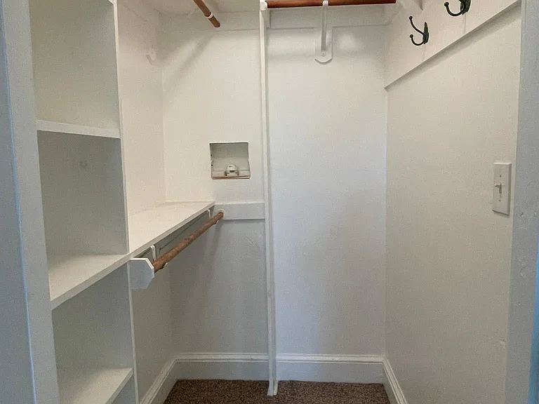 MBR closet