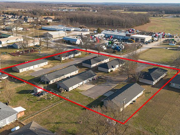 3rd image of 309 N Airport Road
