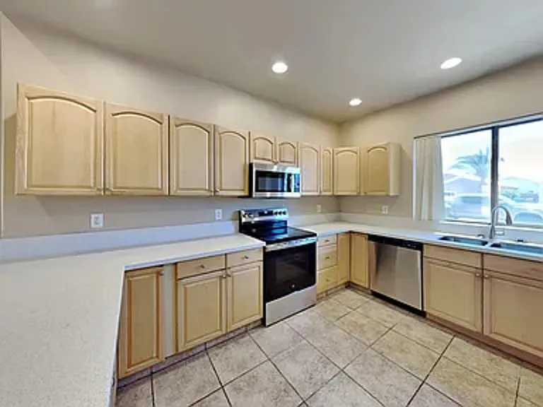 3002 E Jeanette Ct — Photo 9