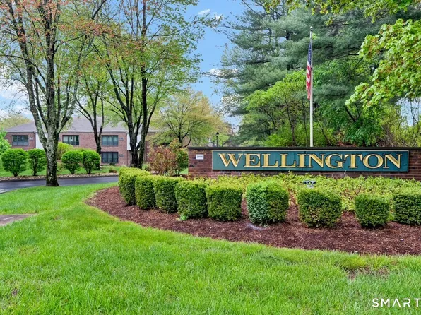 104 Wellington Drive #104, Farmington, CT 06032