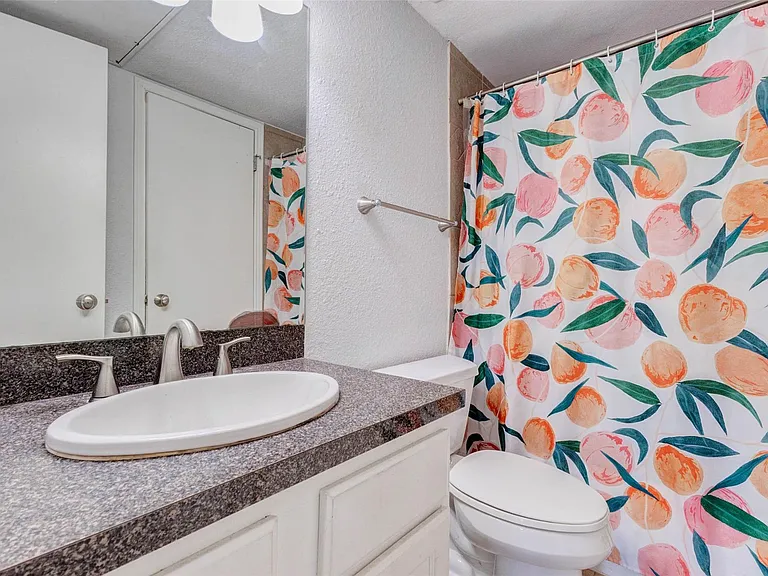 4515 Briar Hollow Pl #215 — Photo 18