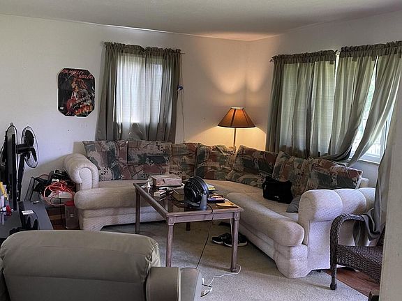 4th image of 2632 Dexter Ln