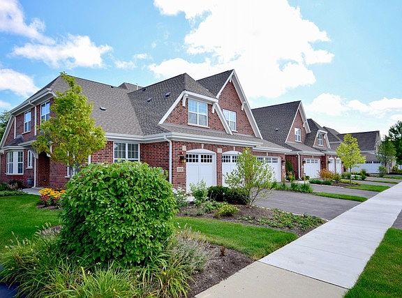 4th image of 2240 Washington Dr #62D