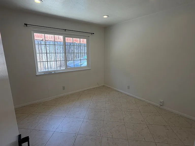 343 Sunrise St — Photo 13